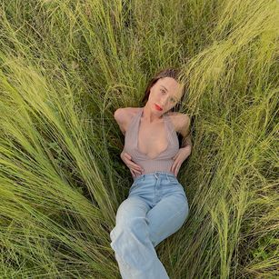 Model - Tinalina ass