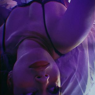 Model - Arabella Colors anal