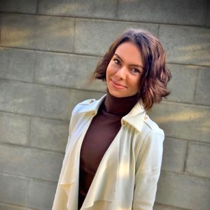 Model - AmyWolfe young