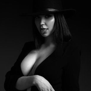 Model - Lolli sweet sexy