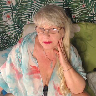 Model - XBigTitsX tits