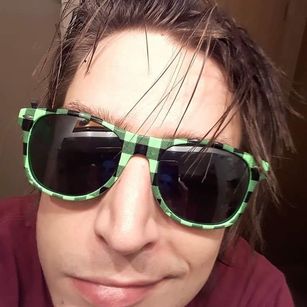 Model - Lucas Locks Bigdick