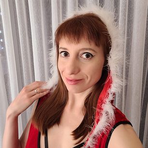 Model - StacyFoxy shaved