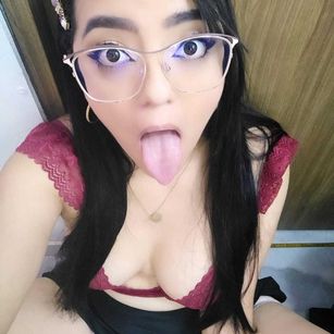 Model - LizethandOwen cuckold