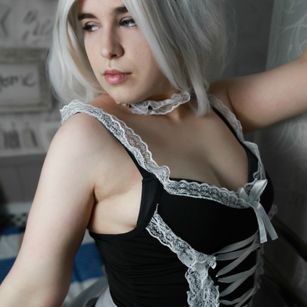 Model - Linnea bigtits