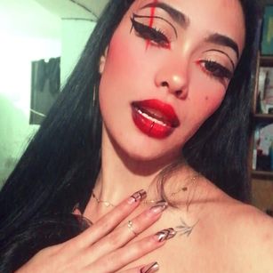 Model - Emy Suarez twerking