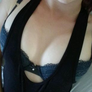 Model - Pwincess Lulu submissive