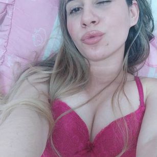 Model - Heidy Kung bigboobs