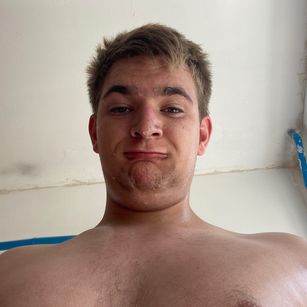 Model - Tom Bale feet