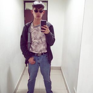 Model - Little Jimmy LUSH