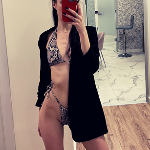 Model - AmeliaJune dirty