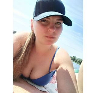 Model - Malinka brunette