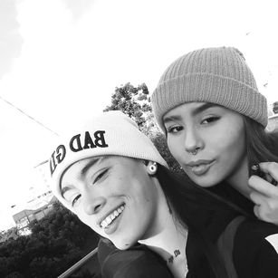 Model - KayleAndIvy pussy