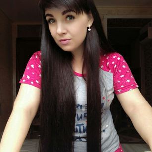 Model - Louisa masturbation