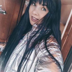 Model - Louisa roleplaying