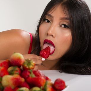 Model - RianaTomsson feet