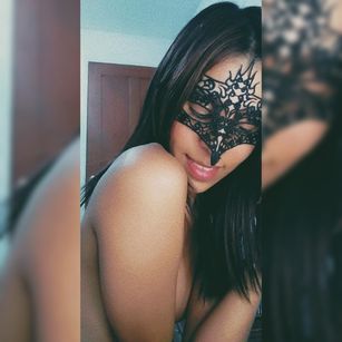 Model - sara love bisexual