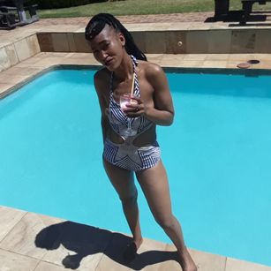 Model - CURVYSLENDER hairypussy