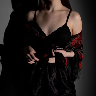 Model - Fiollena Hot