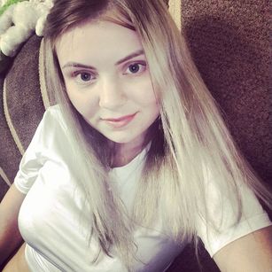 Model - Lorry_Cassidy stockings