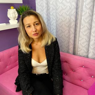 Model - ValeriaGift smalltits