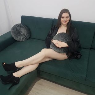 Model - AmandaConnery closeup