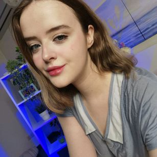 Model - Ahri masturbation