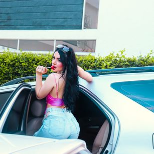 Model - EmilyPrada dildo