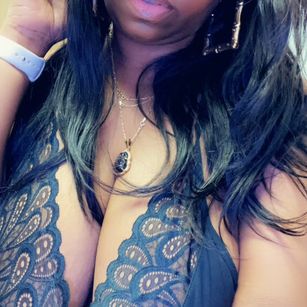 Model - Jenna Diamond play