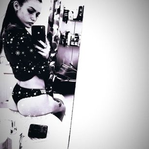 Model - SexLady hotwife