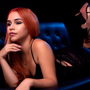 Model - kendall dildo