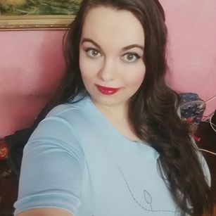 Model - Melinda bigboobs