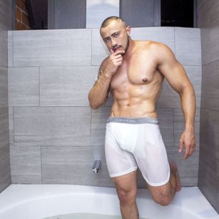 Model - Dimitri Rivas cum