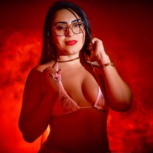 Model - AngelaDiaz toy