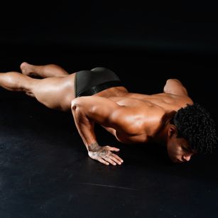 Model - Tomas Miller uncut