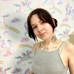 Model - RubiDayman feet