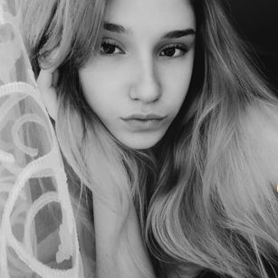 Model - Aliftina sexy