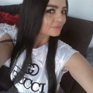 Model - MiaSMIITH squirt