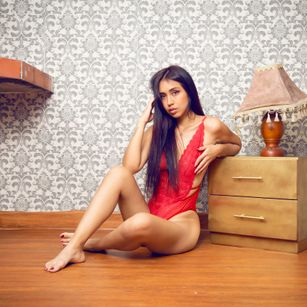 Model - Erina Slade wet