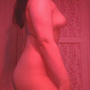 Model - he11o_moto ass