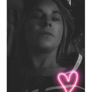 Model - Jennifer Coombs Blonde