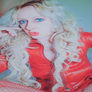 Model - whisky phone