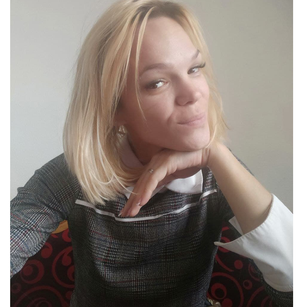 Model - CuteGirl13 flirting