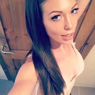 Model - Sophia Hunter squirting