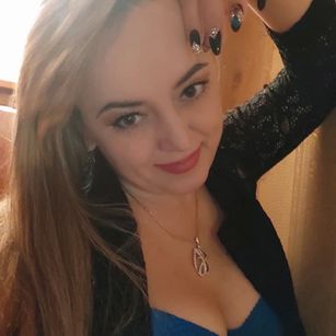 Model - MissViktory goddess