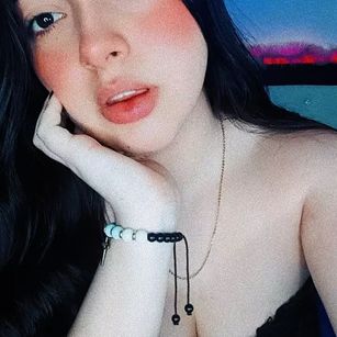 Model - Mariangel Di Nuzzo feet