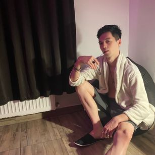 Model - ChrisGordon oil