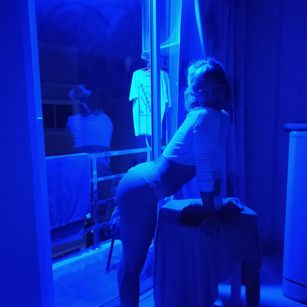 Model - Tokio Glez crazy