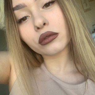 Model - Kessi Kes face