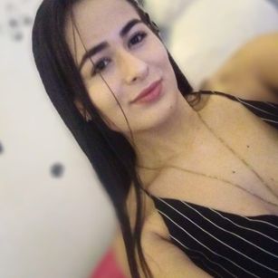 Model - Valerie Meijers teen